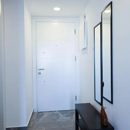 Modern One-bedroom In Popular Area Апартаменты *